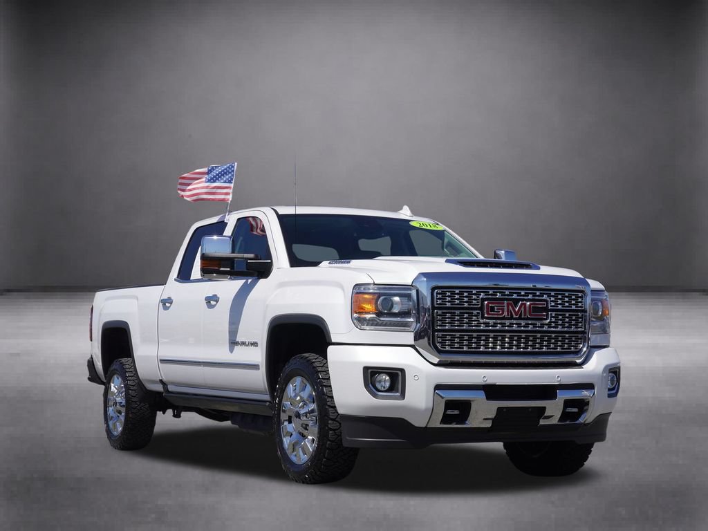 Used 2018 GMC Sierra 2500 Denali w/ Duramax Plus Package AWD/4WD image 2