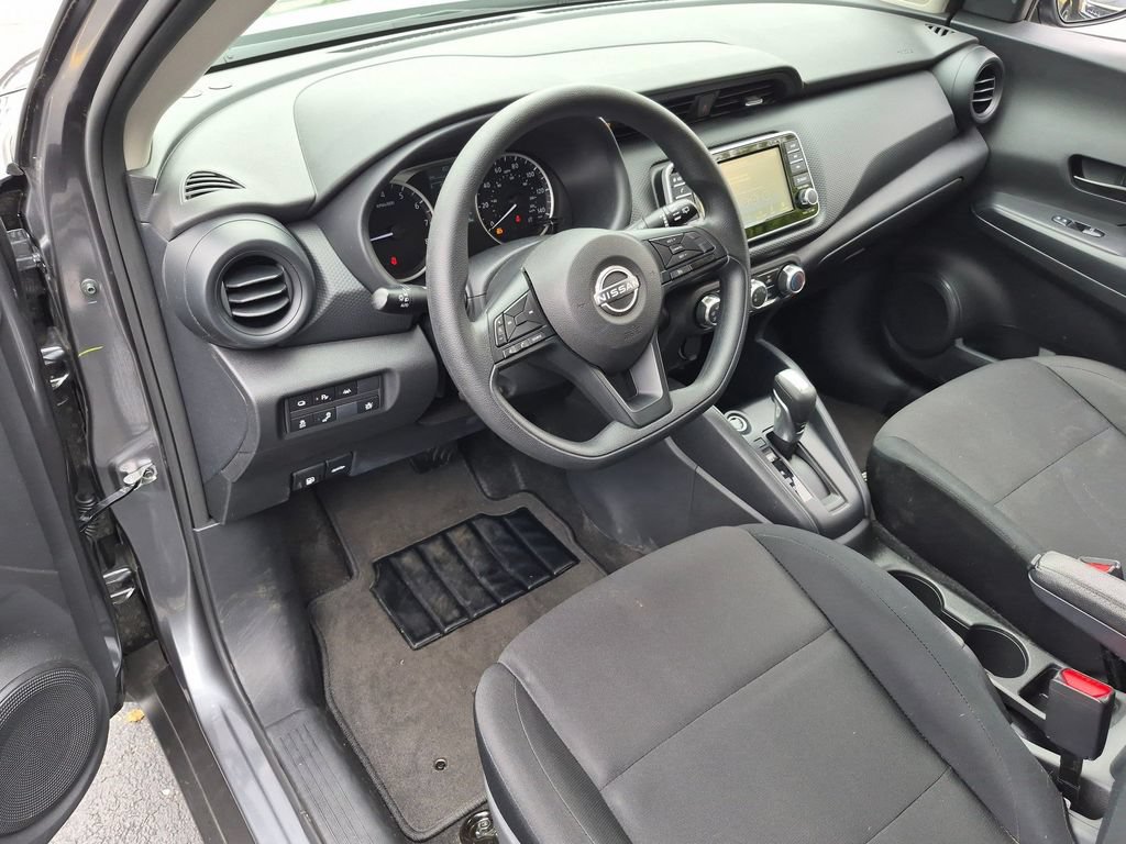 Used 2025 Nissan Kicks Play S FWD image 9