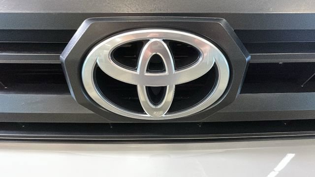 Used 2024 Toyota Tacoma SR w/ Towing Package RWD image 9