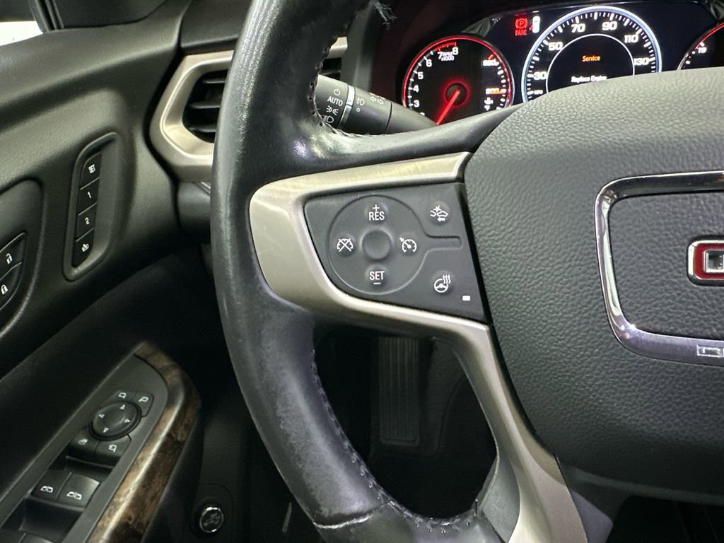 Used 2021 GMC Acadia Denali w/ Denali Technology Package FWD image 29