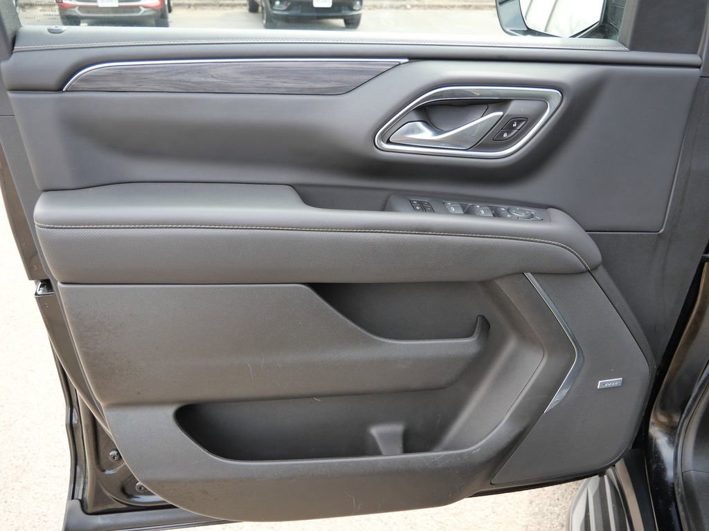 Used 2022 GMC Yukon XL SLT w/ SLT Premium Package image 33