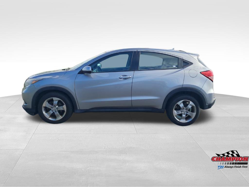 Used 2017 Honda HR-V LX image 2