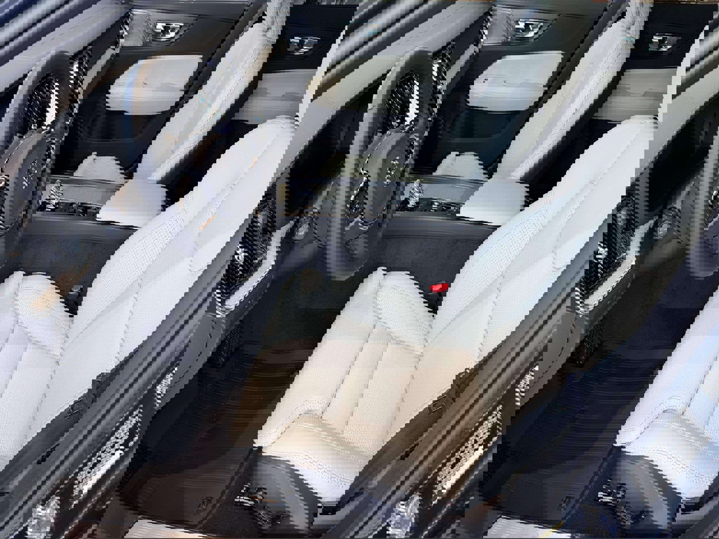 New 2026 Volvo V60 B5 Cross Country Ultra w/ Protection Package Premier AWD/4WD image 10