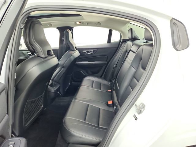 Used 2019 Volvo S60 T6 Momentum w/ Multimedia Package image 25