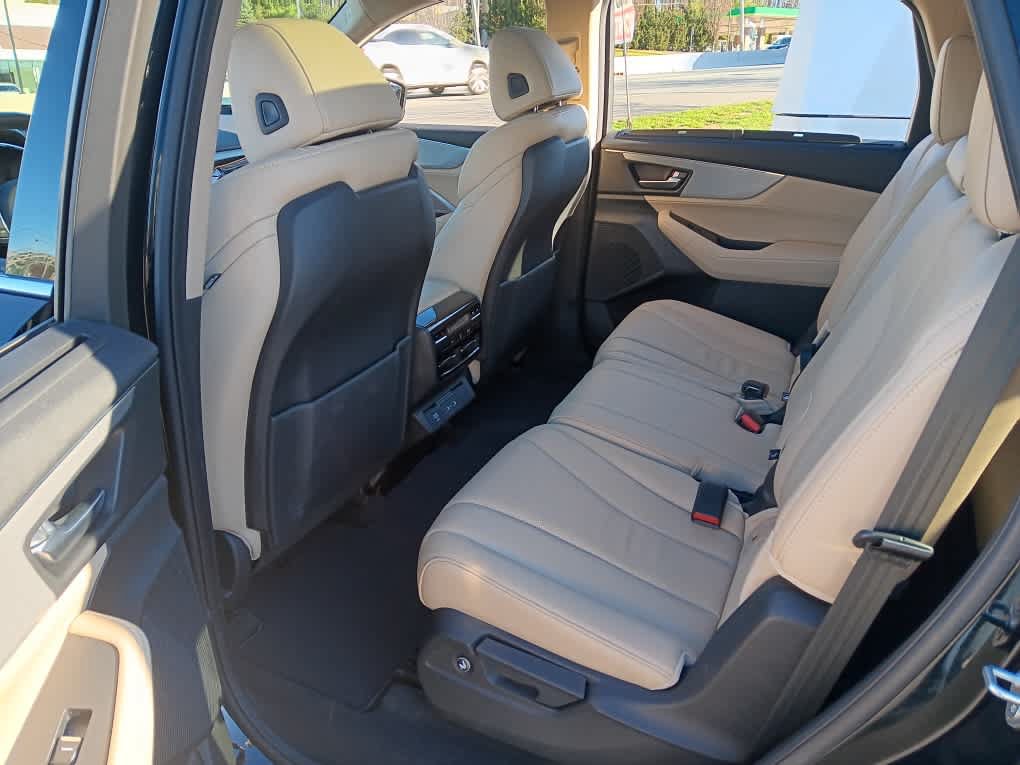 Used 2023 Acura MDX w/ Technology Package AWD/4WD image 17