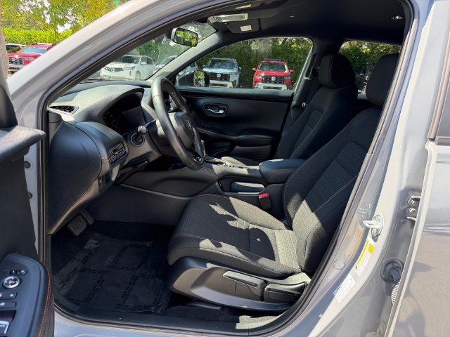 Used 2025 Honda HR-V Sport image 11