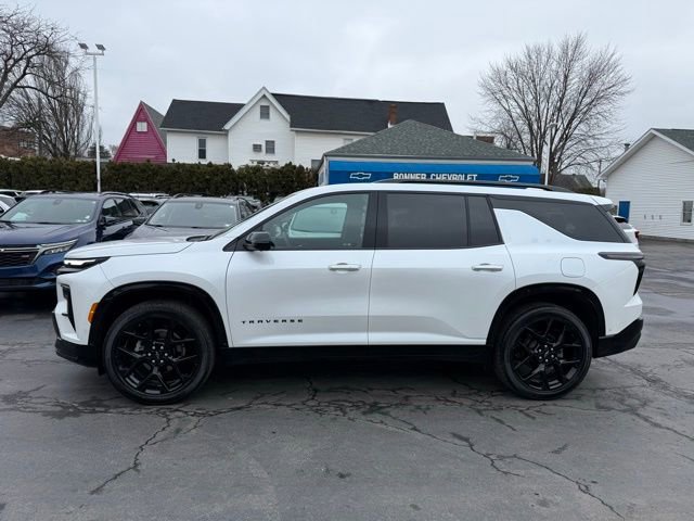 Used 2025 Chevrolet Traverse RS image 4