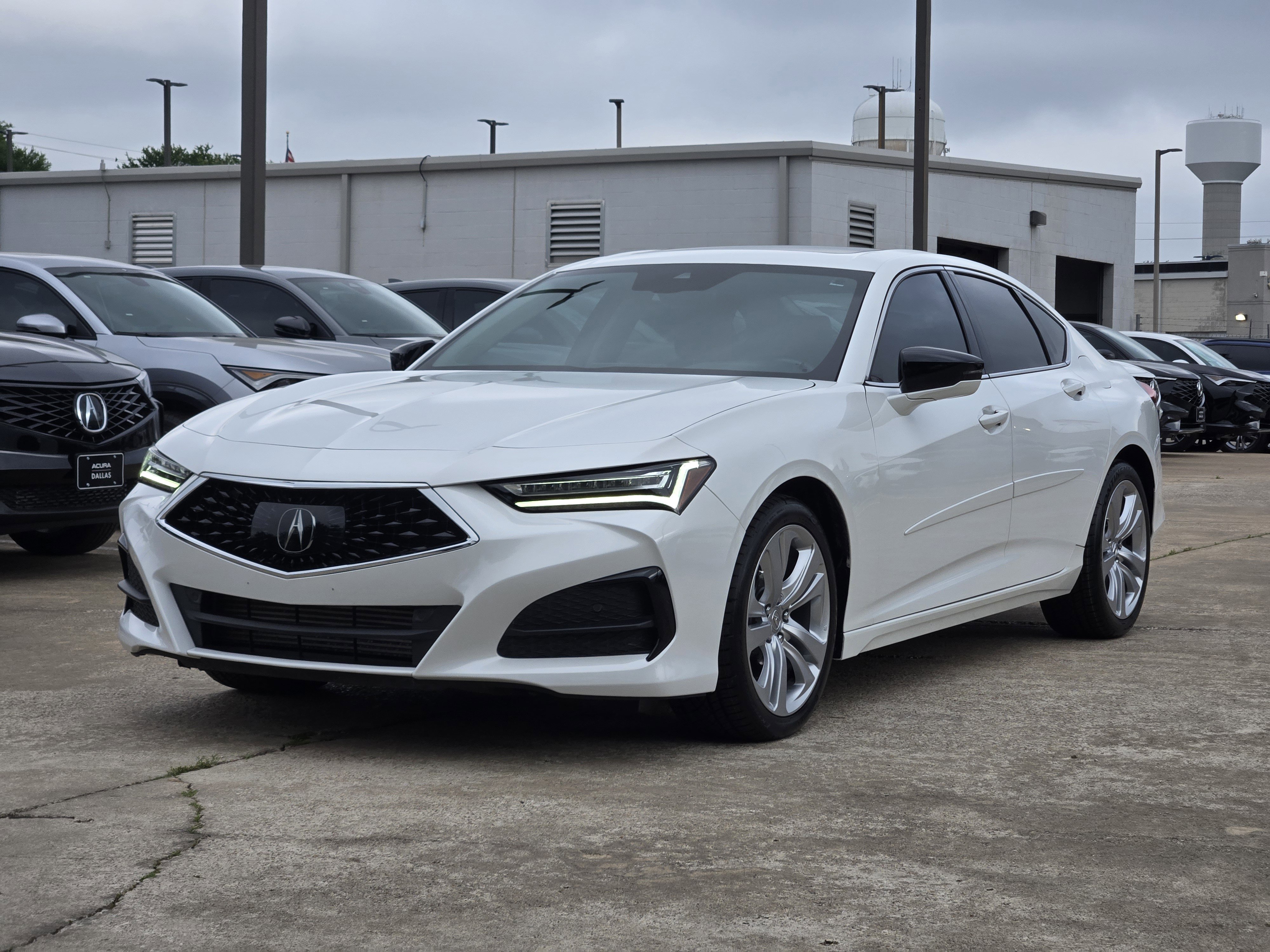 Certified 2023 Acura TLX w/ Technology Package image 4