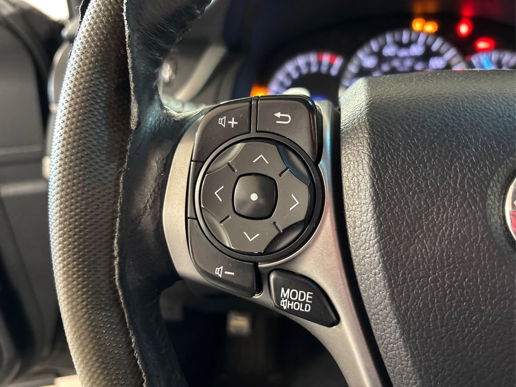 Used 2014 Toyota Camry SE image 24