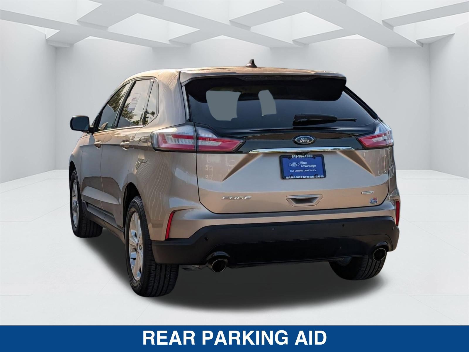 Certified 2020 Ford Edge SE image 6