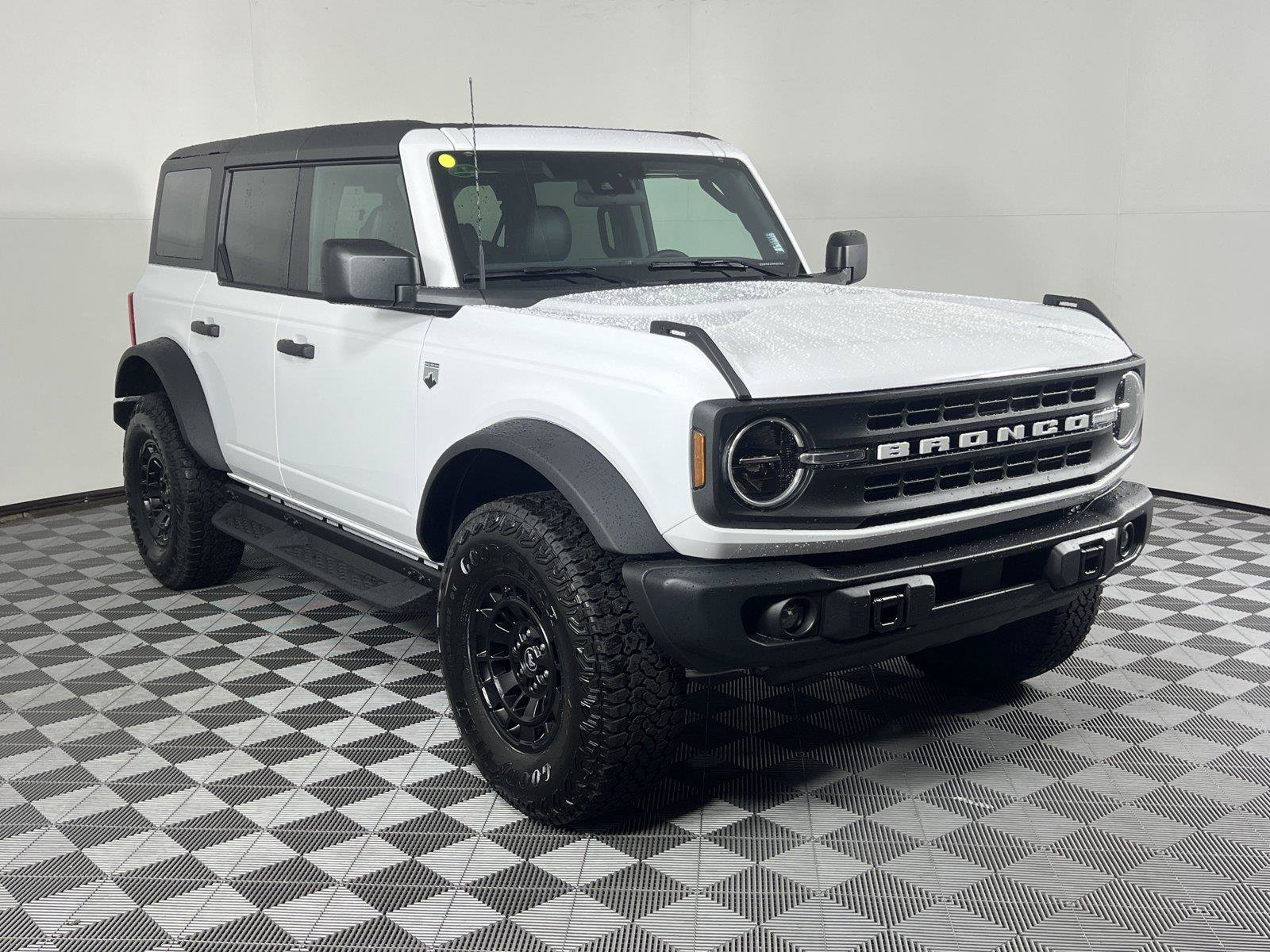 New 2026 Ford Bronco Big Bend w/ Black Diamond Package