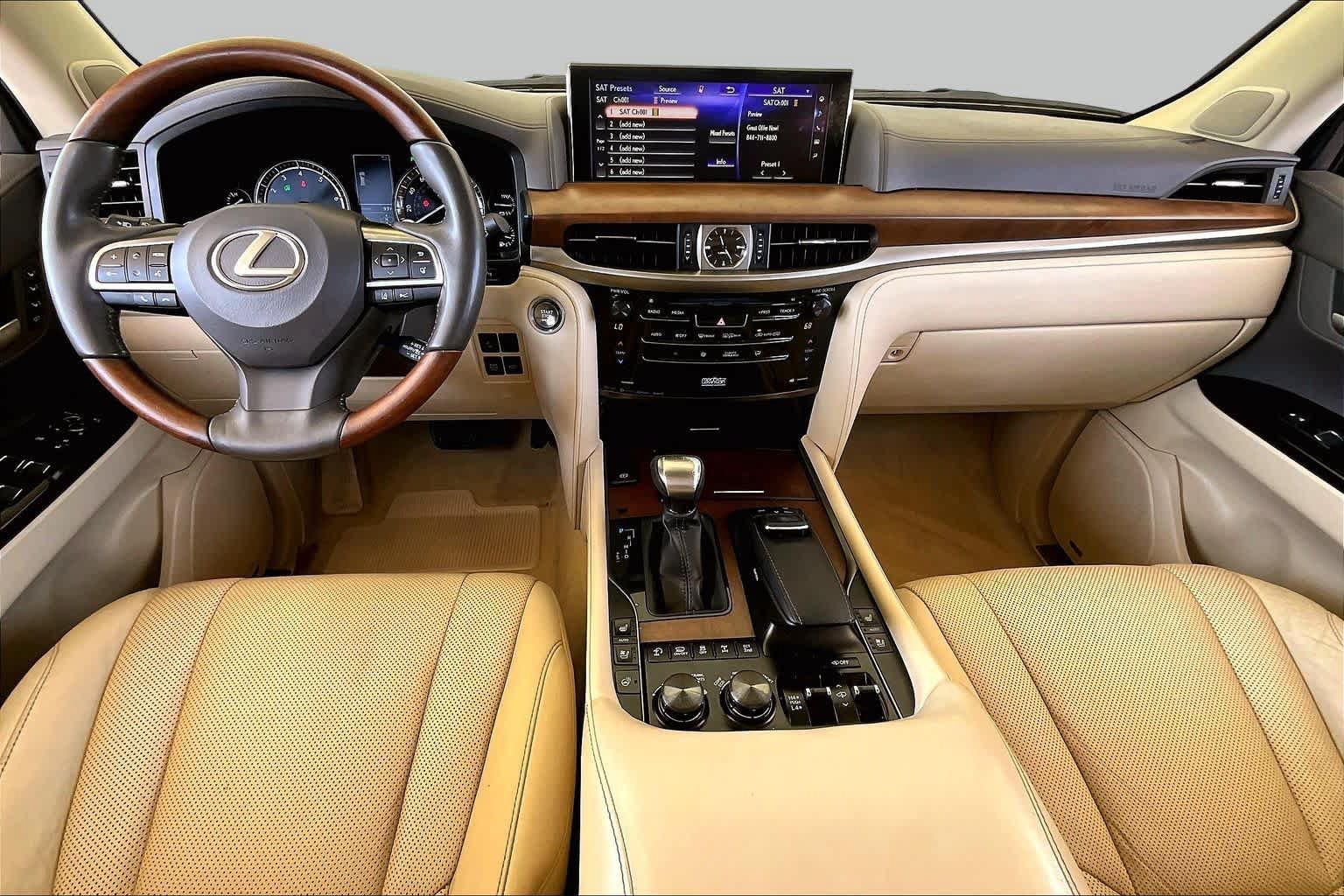 Used 2019 Lexus LX 570 4WD w/ Luxury Package image 13