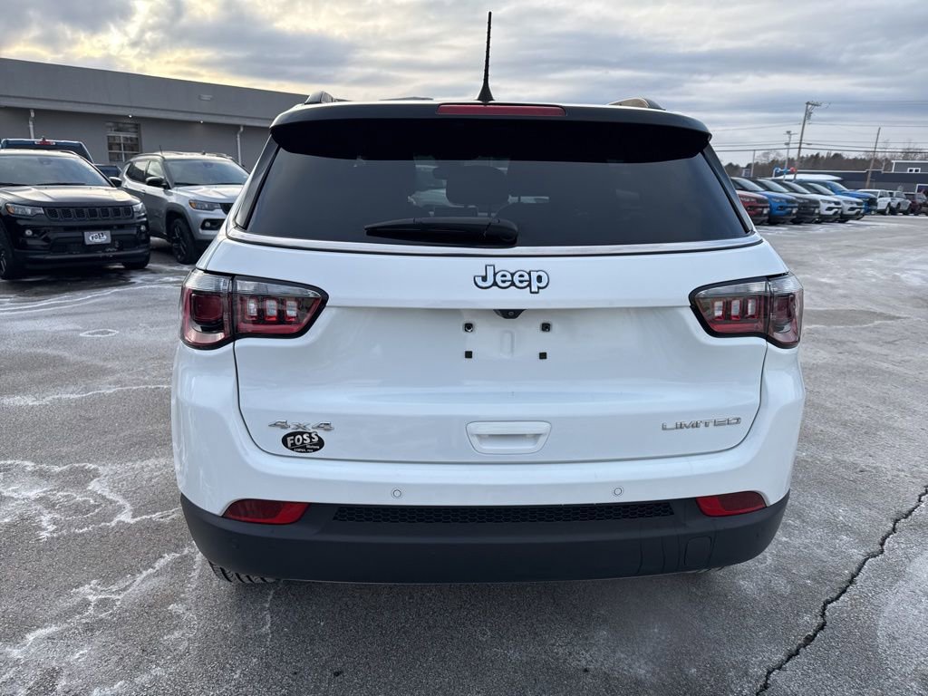 Used 2024 Jeep Compass Limited image 4