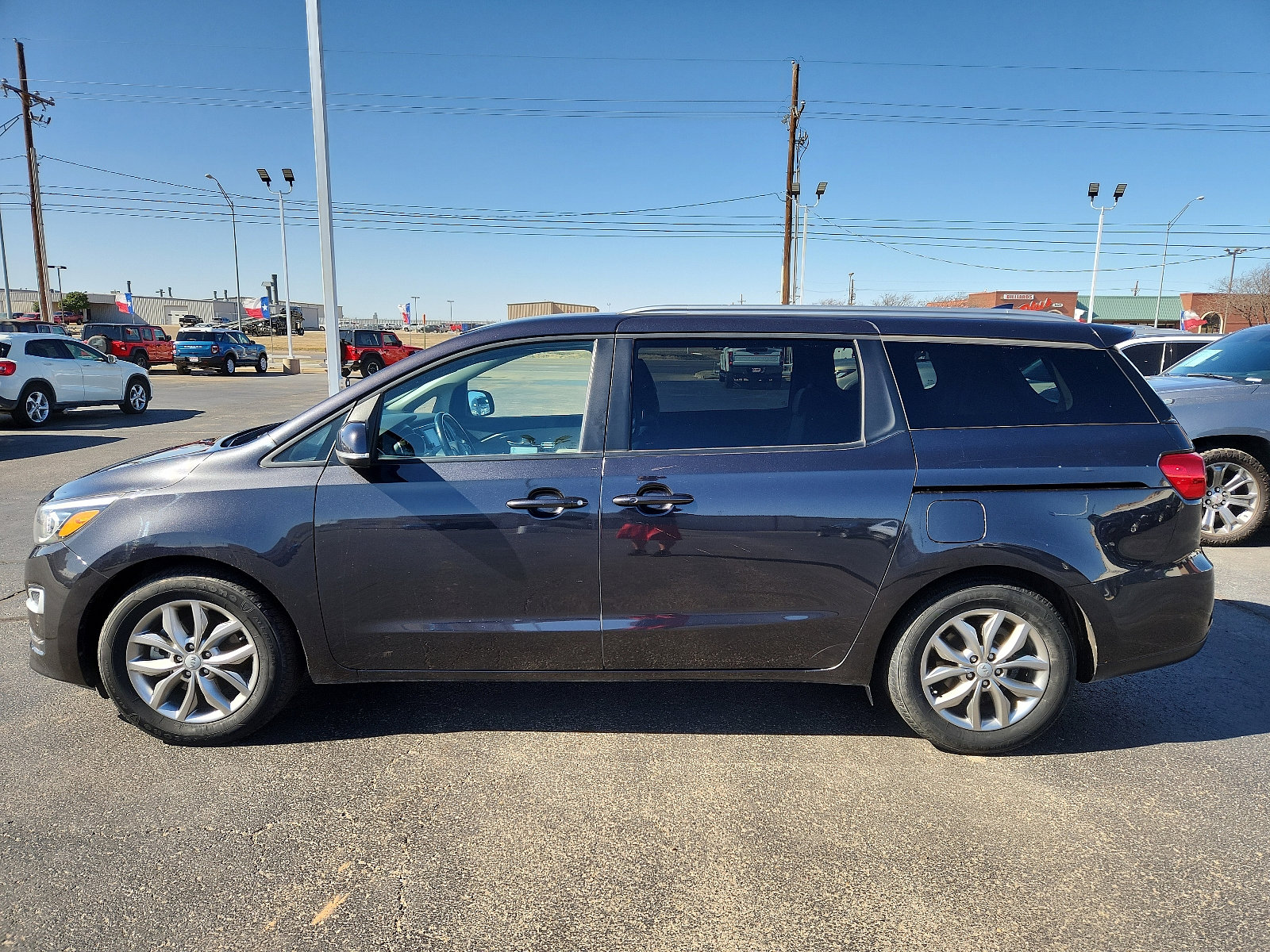 Used 2019 Kia Sedona EX image 2