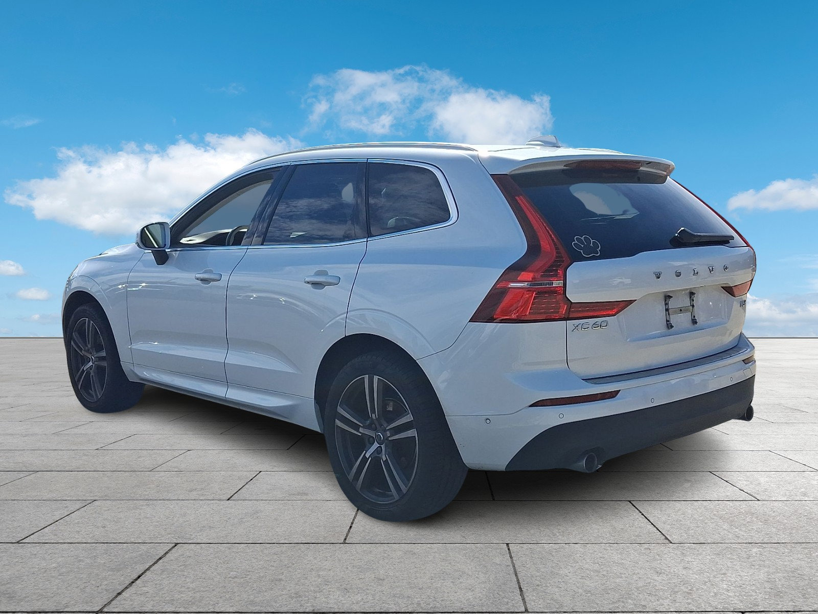Used 2019 Volvo XC60 T5 Momentum w/ Premium Package AWD/4WD image 4