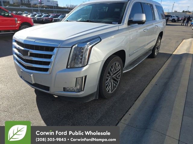 Used 2016 Cadillac Escalade ESV 4WD image 4