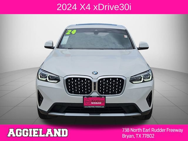 Used 2024 BMW X4 xDrive30i w/ Parking Assistance Package AWD/4WD image 2