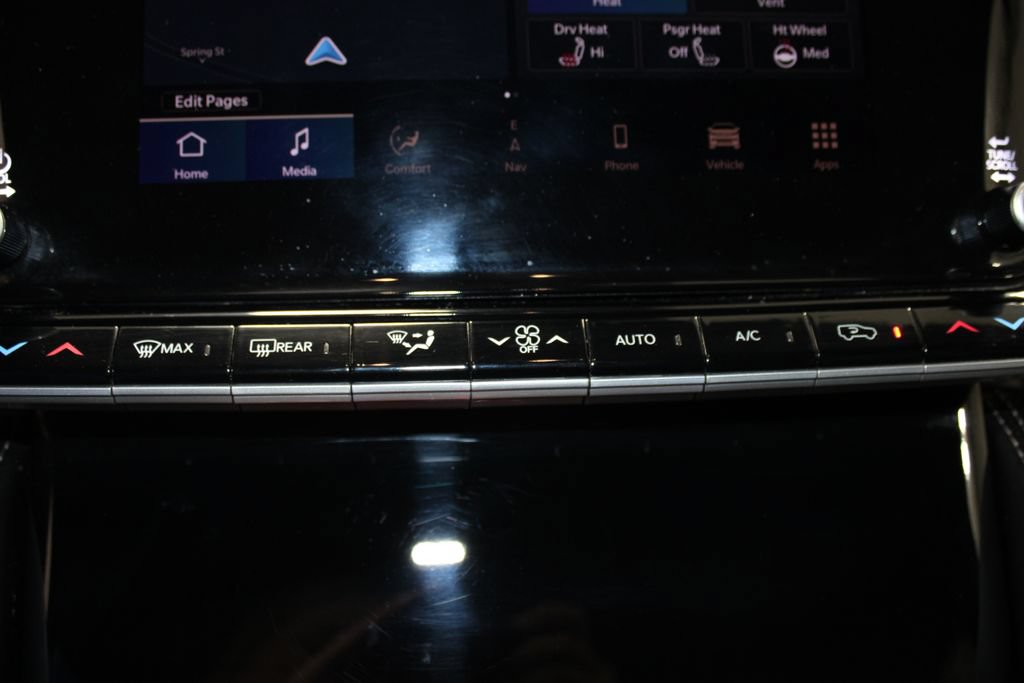 Used 2023 Jeep Wagoneer L Series III w/ Preferred Equipment Group AWD/4WD image 64