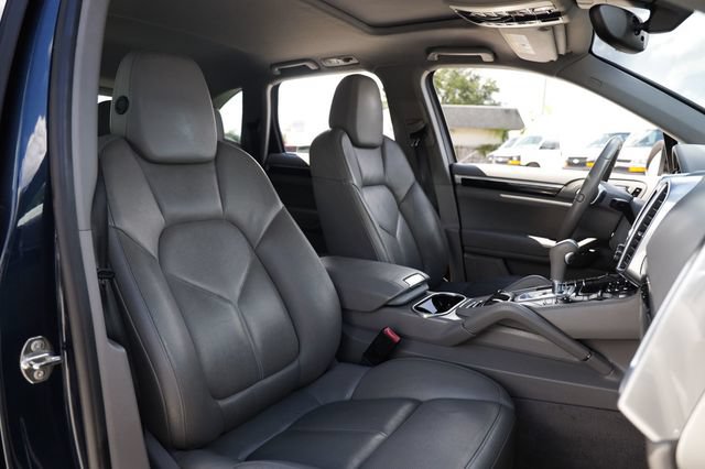 Used 2014 Porsche Cayenne Diesel AWD/4WD image 19
