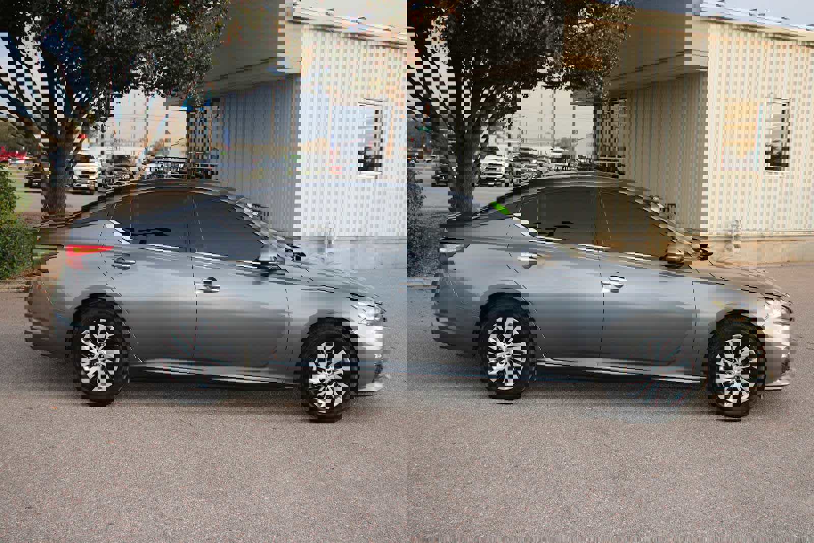 Used 2022 Nissan Altima 2.5 S image 3