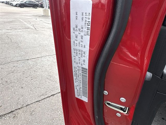 Used 2019 Jeep Compass Latitude image 32