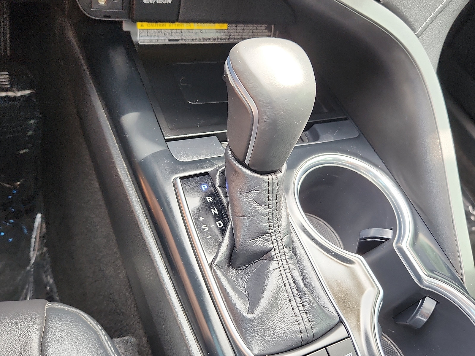Used 2019 Toyota Camry XSE w/ Navigation Package FWD image 15