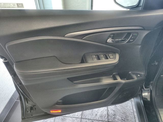 Used 2025 Honda Ridgeline RTL image 13