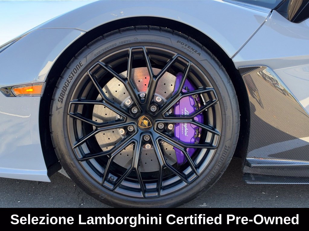 Used 2025 Lamborghini Revuelto AWD/4WD image 25