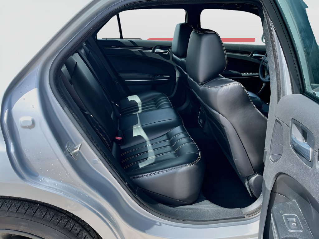 Used 2023 Chrysler 300 S RWD image 29