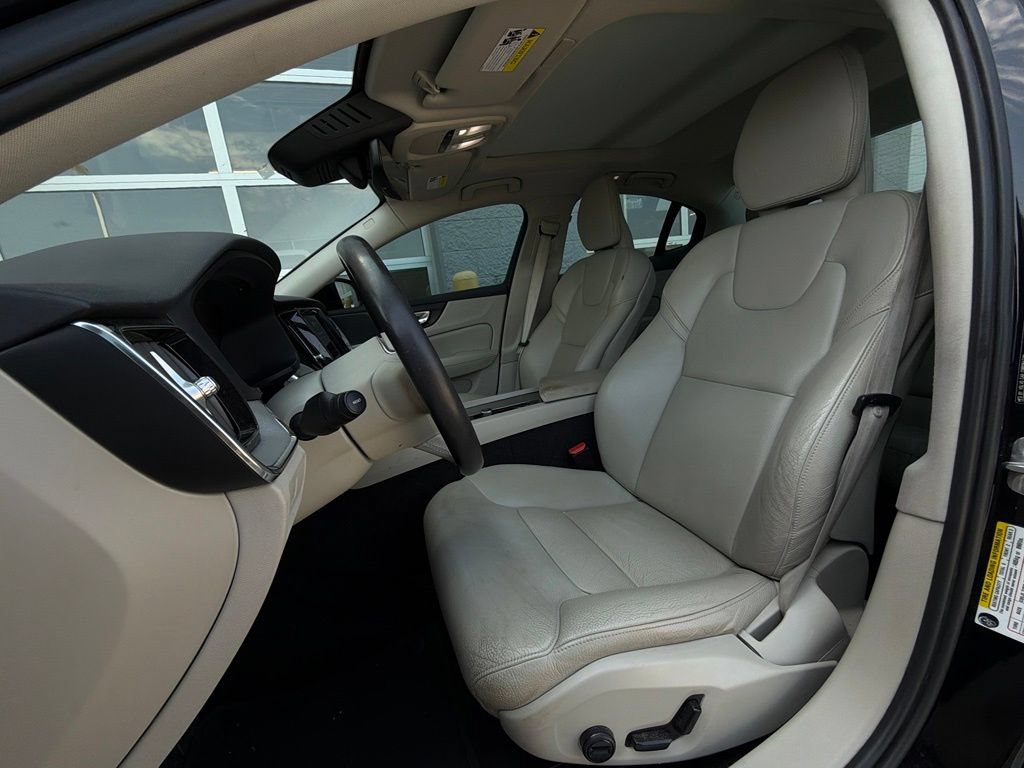 Used 2023 Volvo S60 B5 Plus AWD/4WD image 4