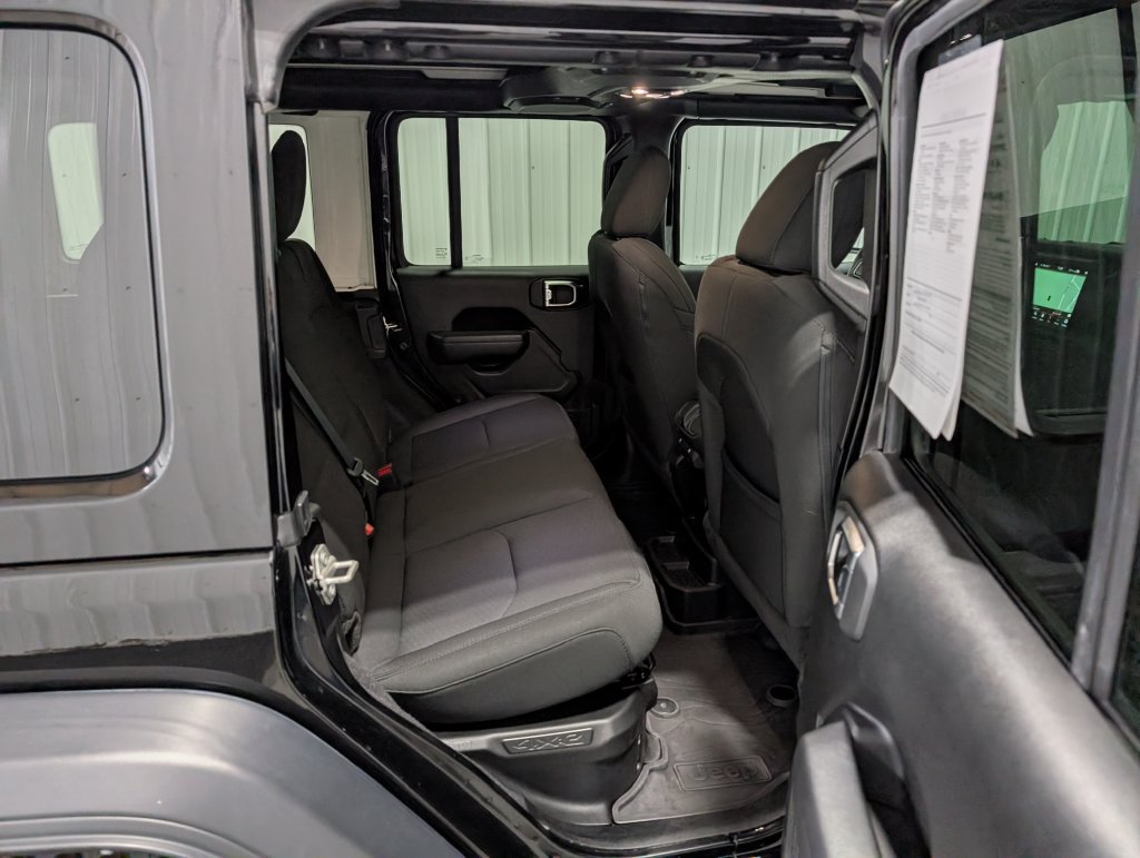 Used 2023 Jeep Wrangler Unlimited w/ Sun & Screen Package AWD/4WD image 26