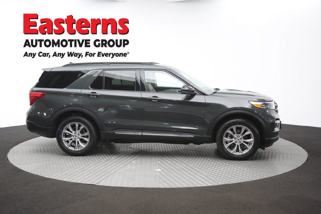 Used 2023 Ford Explorer XLT w/ Equipment Group 202A AWD/4WD image 52