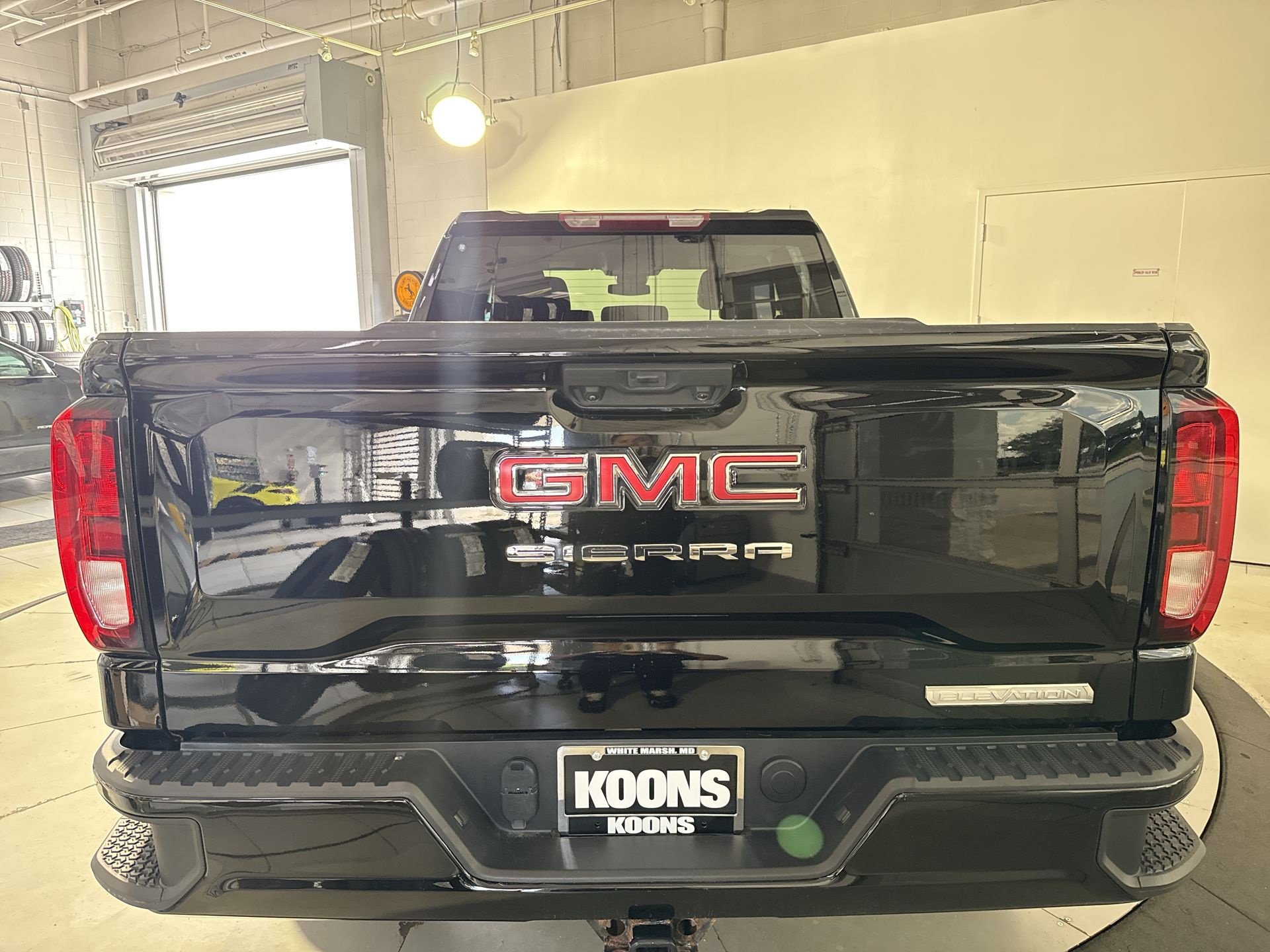 Used 2023 GMC Sierra 1500 Elevation AWD/4WD image 24