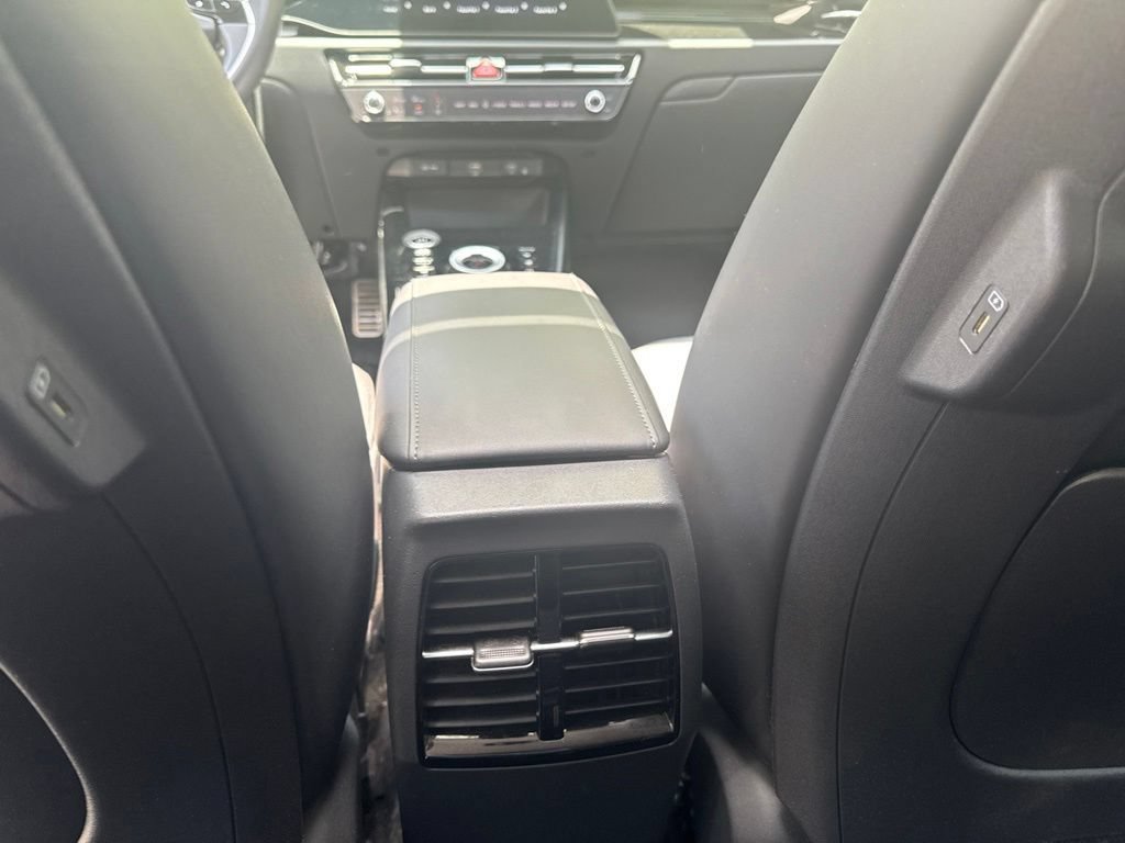 Used 2024 Kia Niro Wave w/ Wave Preserve Package FWD image 29