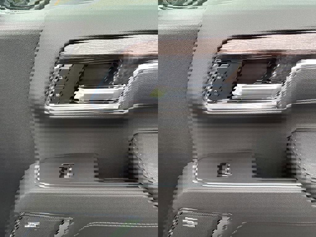 New 2026 Chevrolet Silverado 1500 LTZ w/ LTZ Premium Package image 44