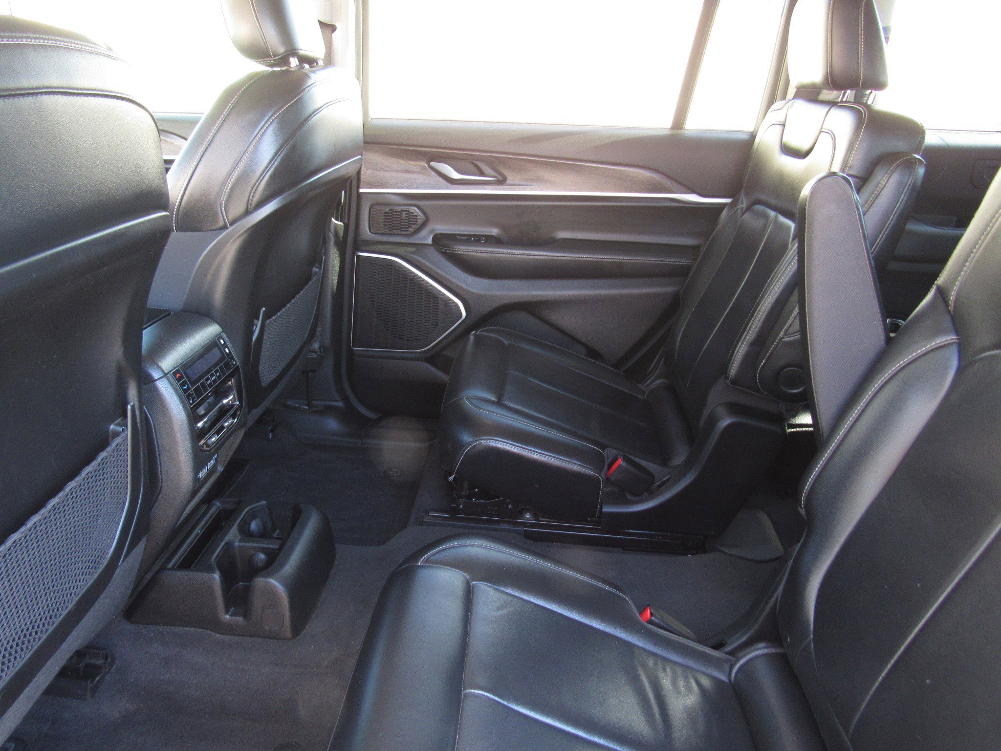 Used 2021 Jeep Grand Cherokee L Limited image 17