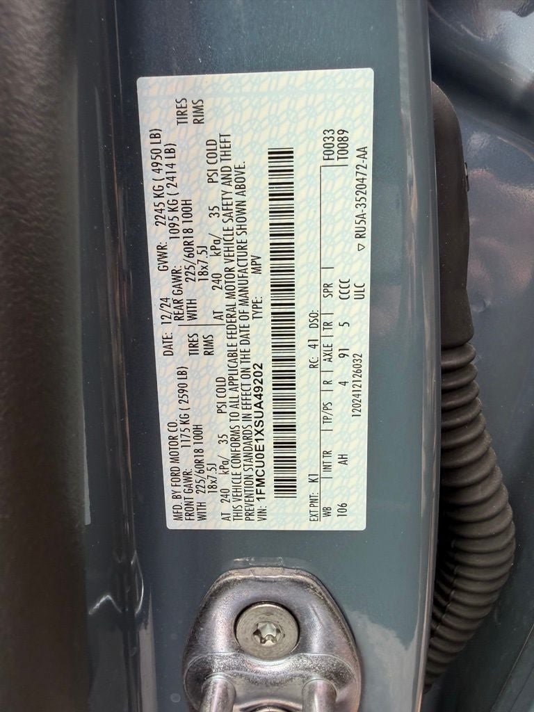 Certified 2025 Ford Escape SE w/ PHEV Premium Package FWD image 5