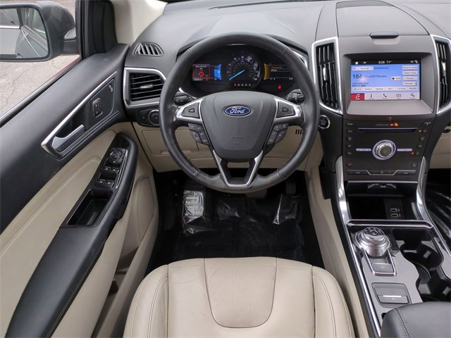 Used 2019 Ford Edge Titanium image 18