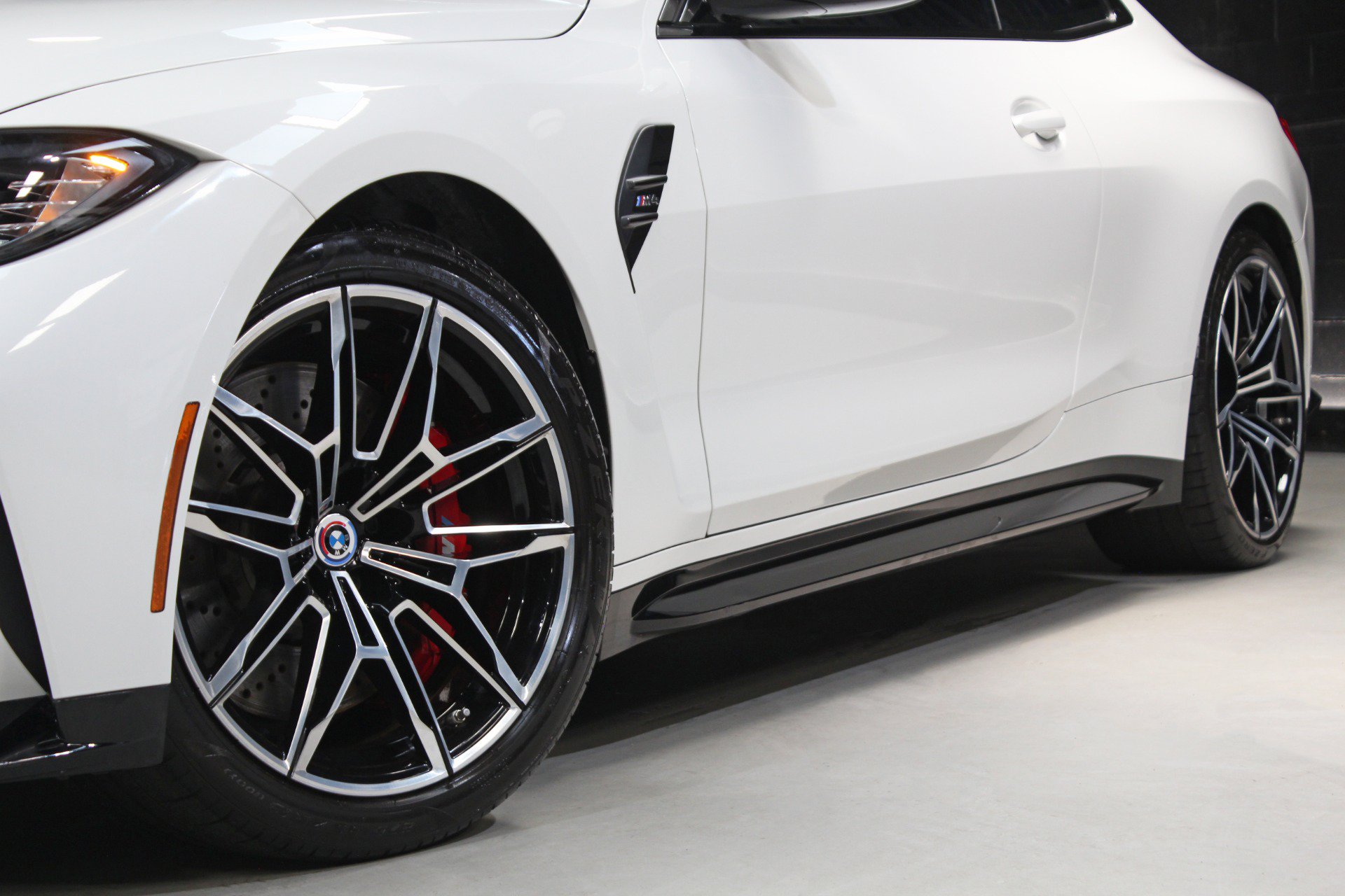 Used 2023 BMW M4 Coupe RWD image 25