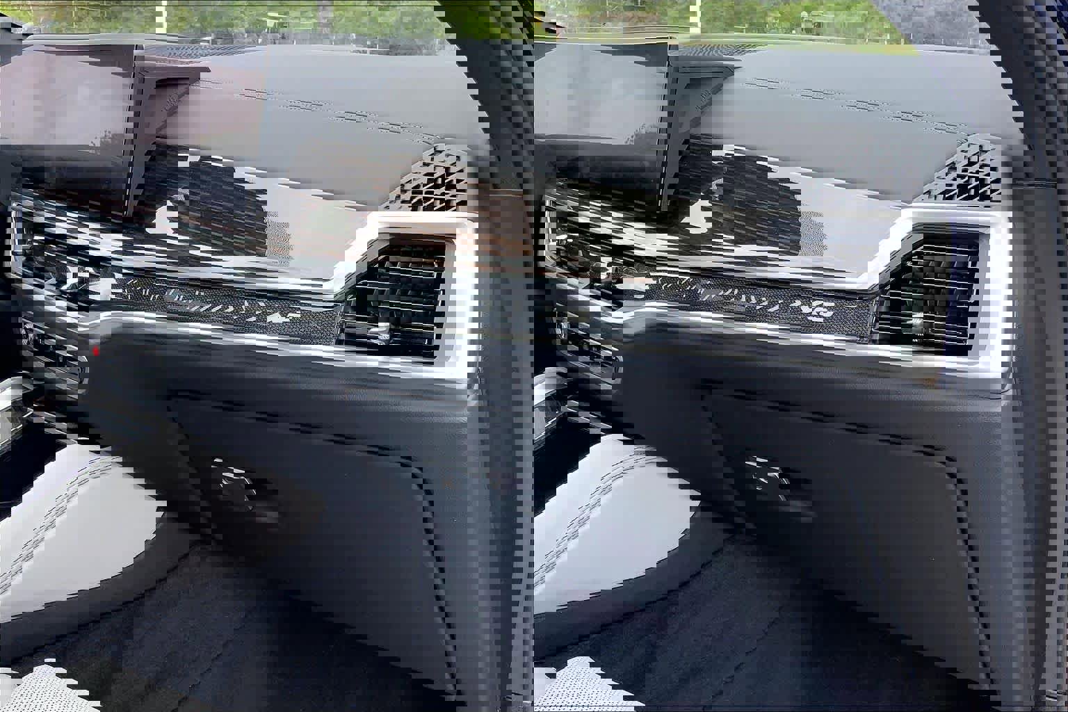 Certified 2024 BMW X6 xDrive40i w/ Premium Package image 18