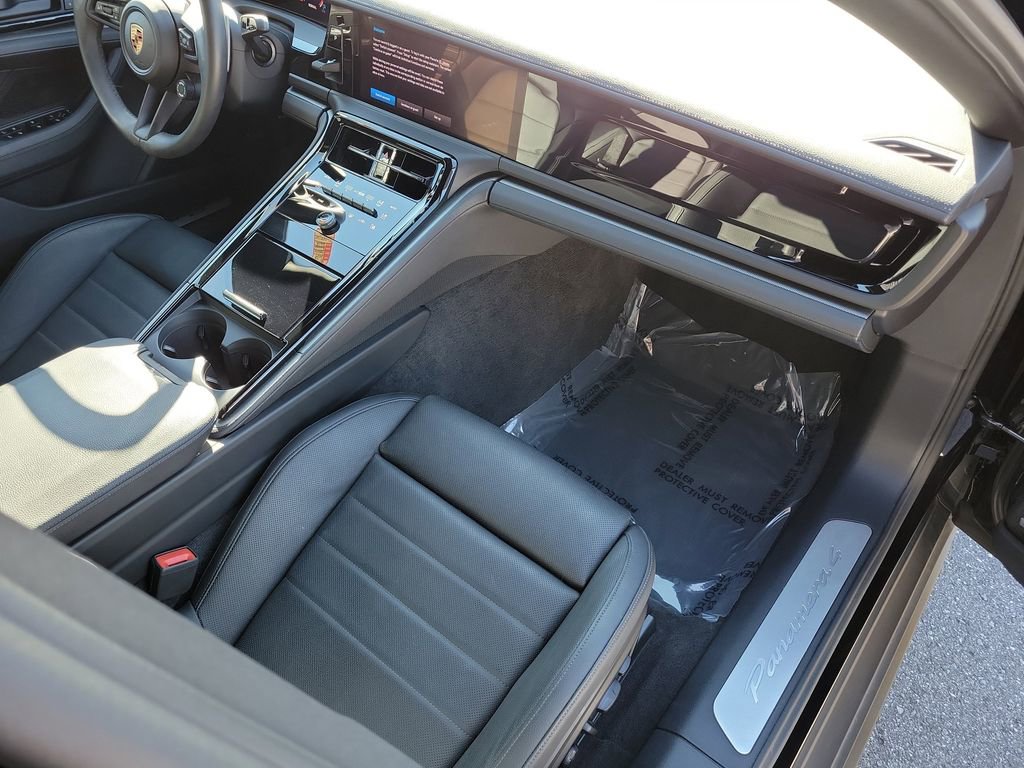 Certified 2024 Porsche Panamera 4 image 19