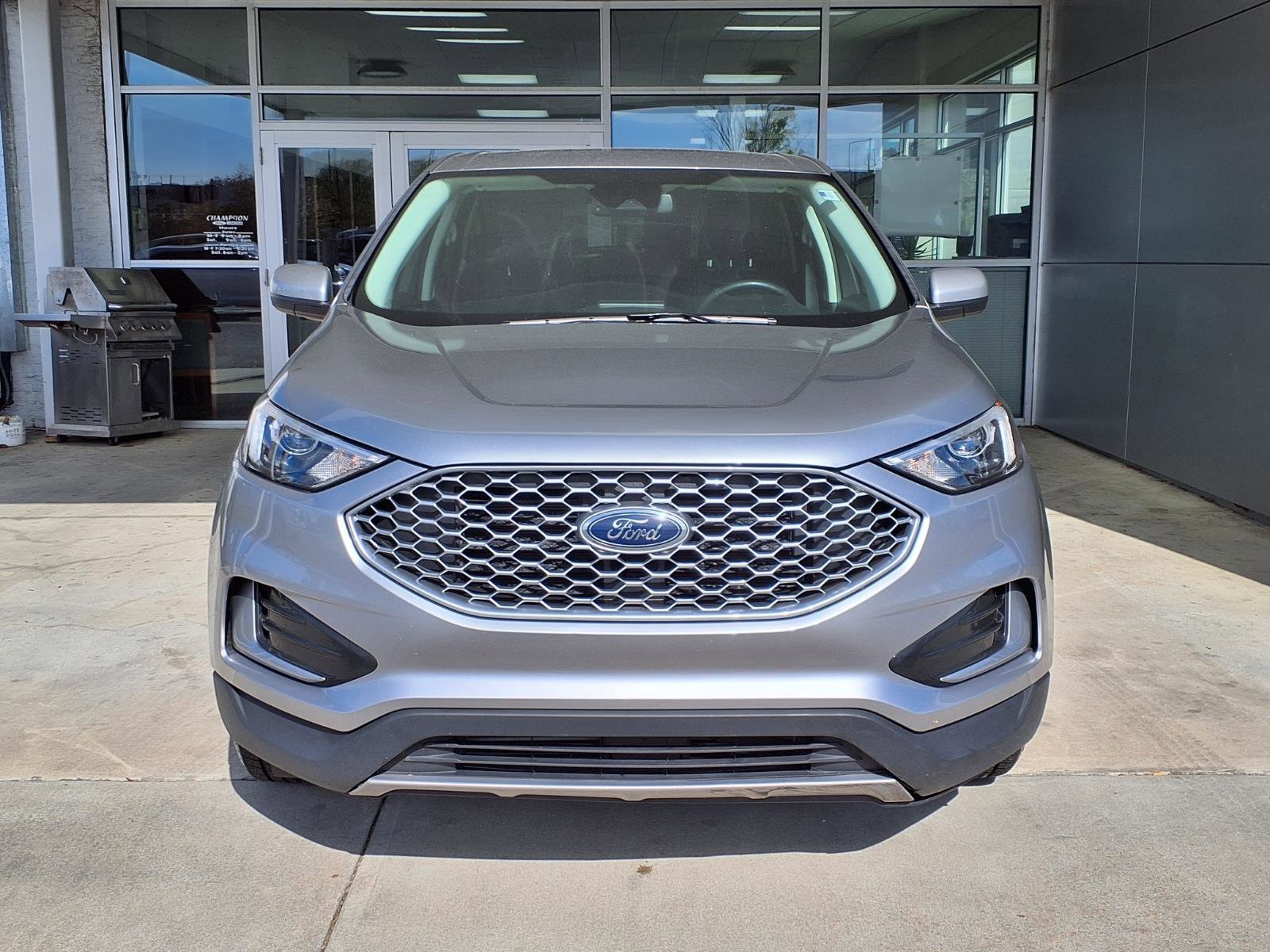Used 2024 Ford Edge SEL AWD/4WD image 2