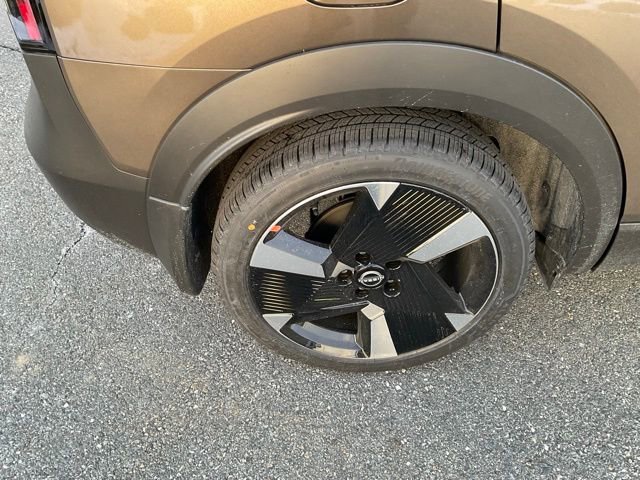 New 2026 Nissan Kicks SR w/ Cold Weather Package image 7