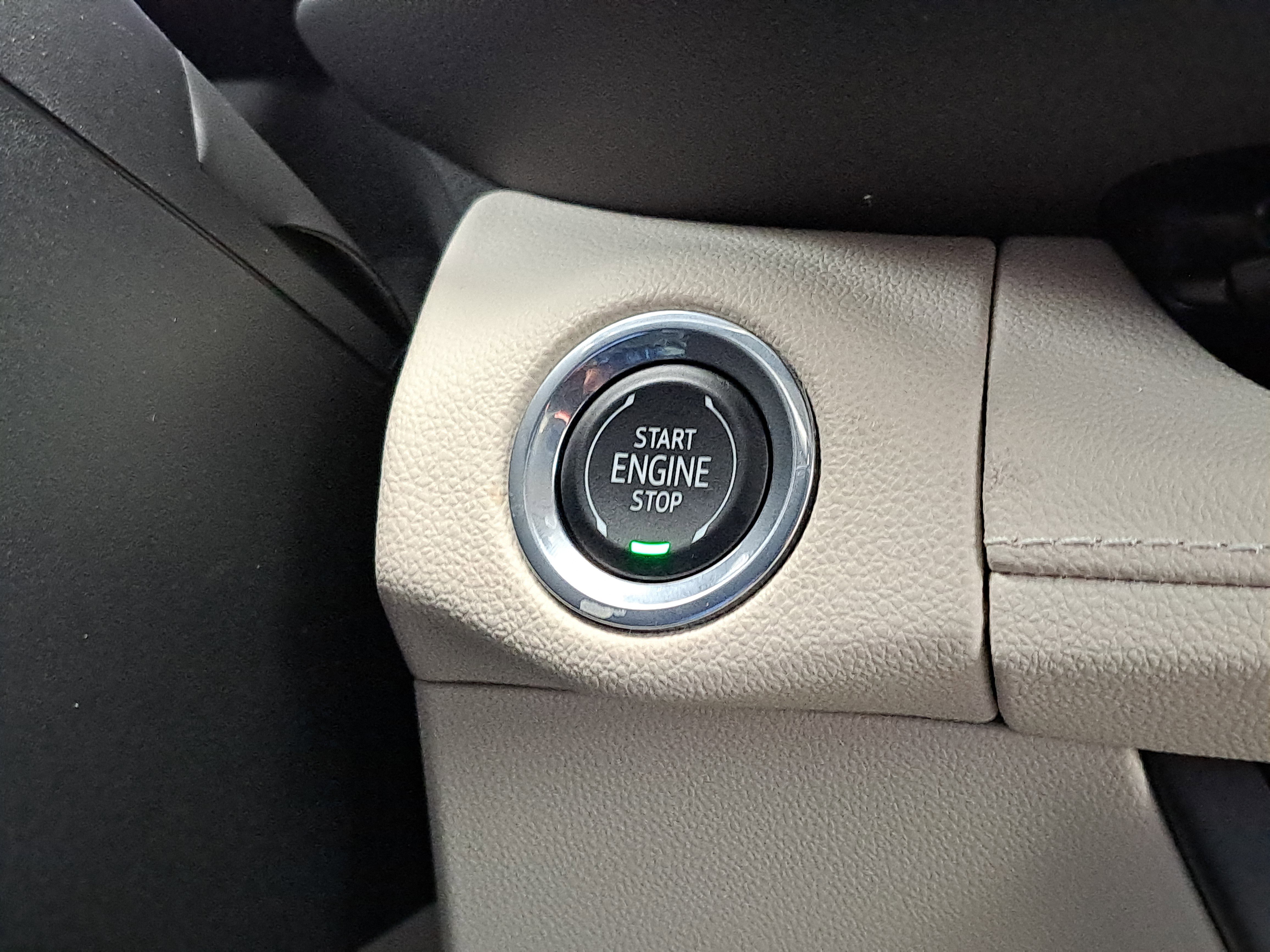 Used 2022 Buick Envision Essence w/ Technology Package I image 25