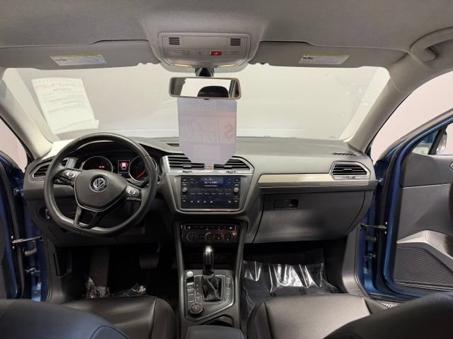 Used 2020 Volkswagen Tiguan SE w/ 3rd Row Seat Package AWD/4WD image 28