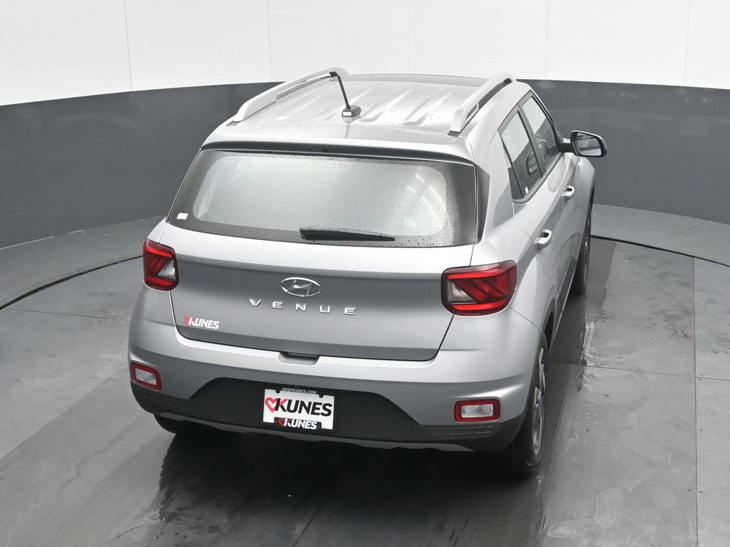 New 2026 Hyundai Venue SEL FWD image 31
