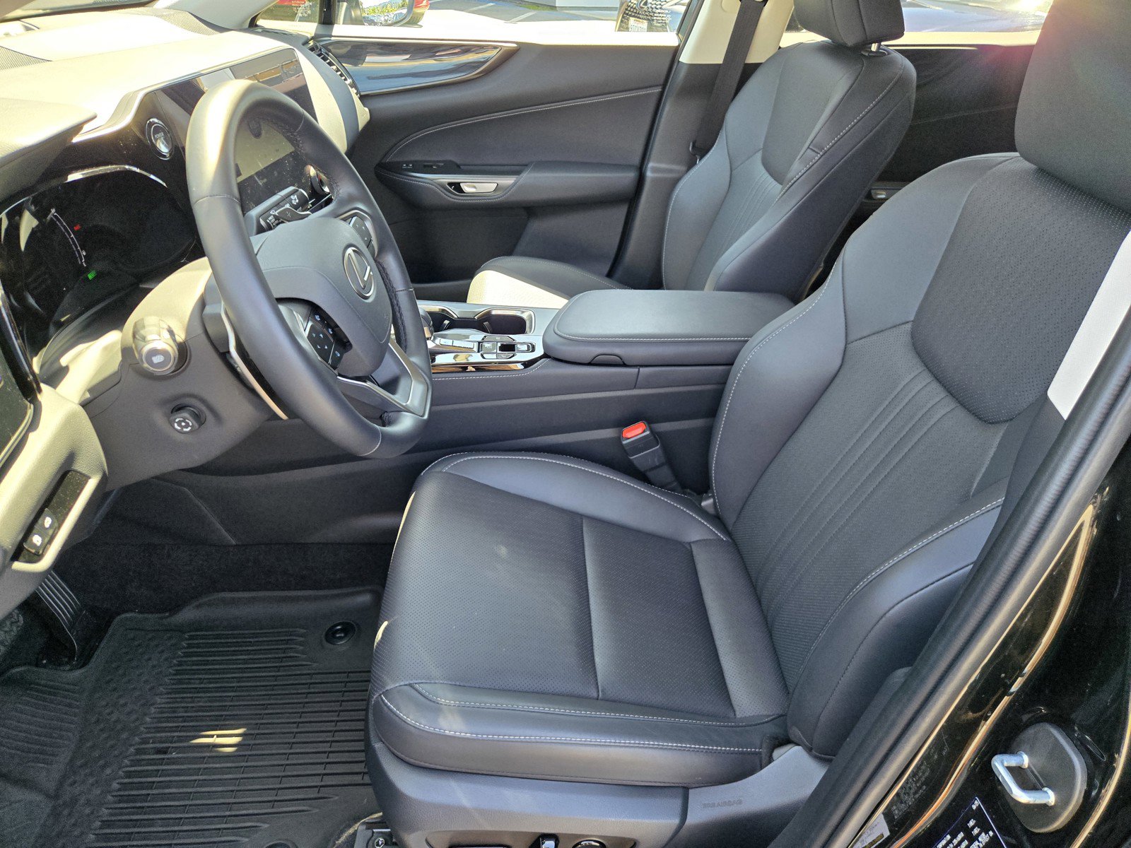 Used 2025 Lexus NX 350h AWD w/ Accessory Package (2T) image 15