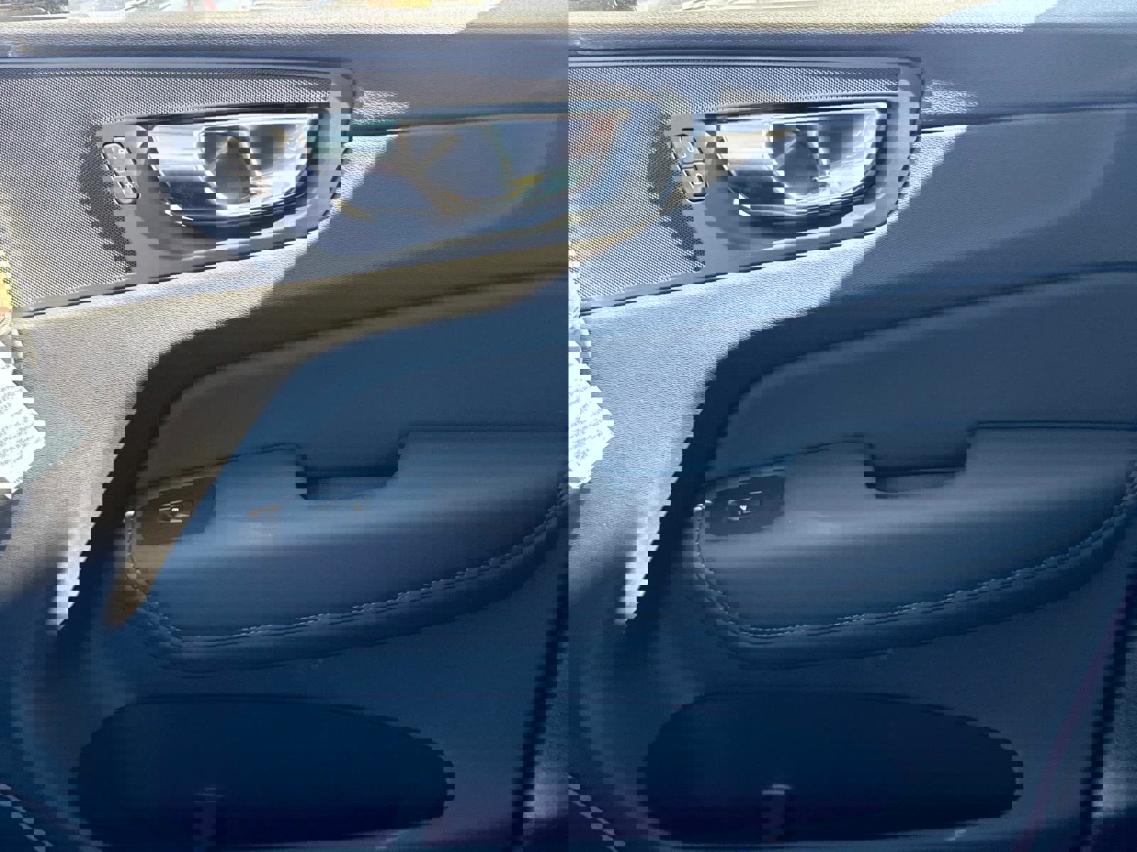 New 2026 Volvo XC60 B5 Plus w/ Climate Package image 21