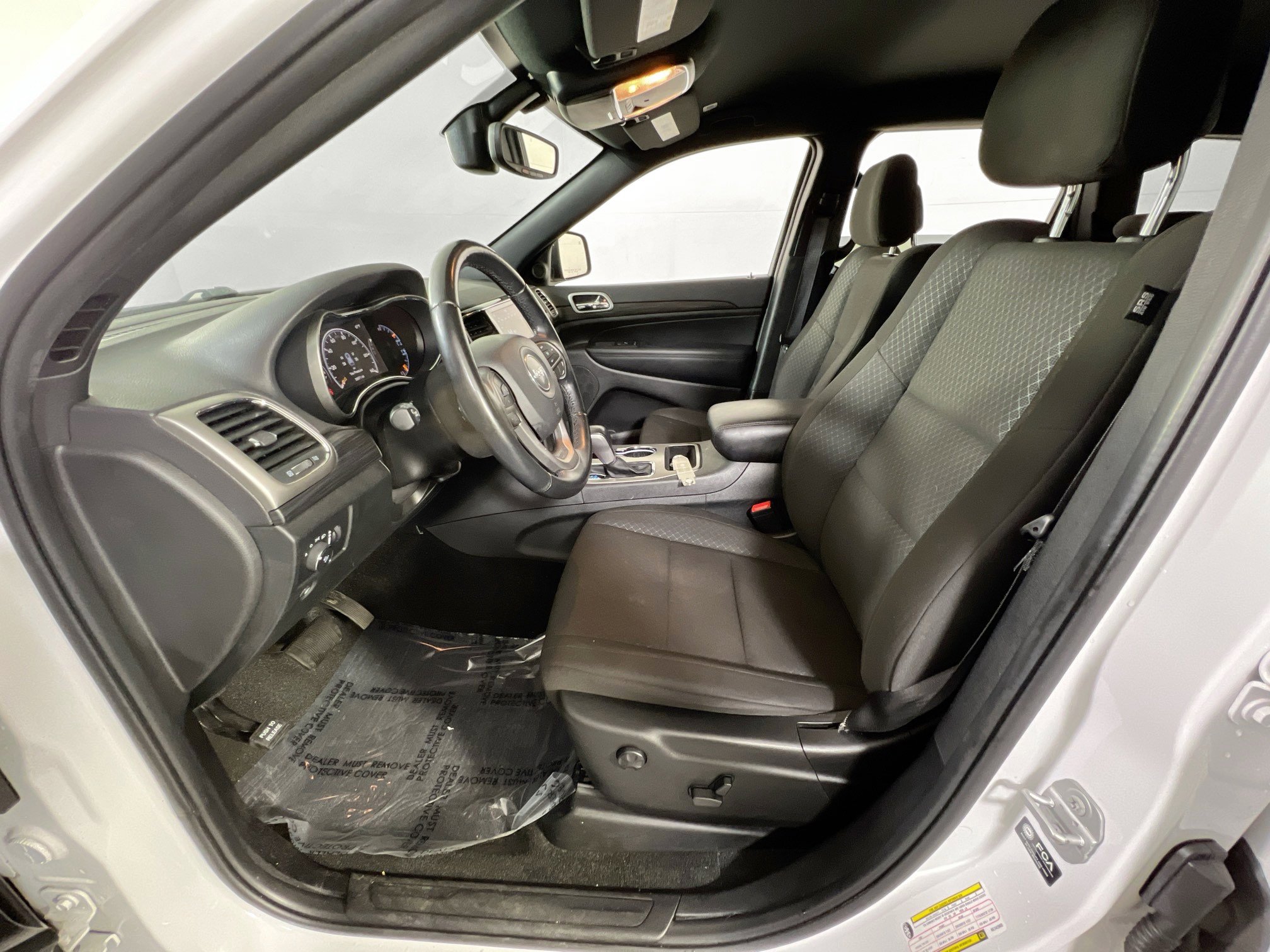 Used 2022 Jeep Grand Cherokee Laredo E image 20