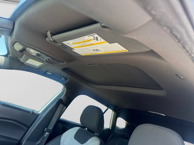 Used 2025 Chevrolet Trax RS w/ Sunroof Package FWD image 12